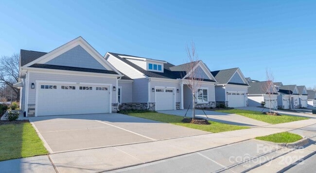 Building Photo - 1302 Dallas Cherryville Hwy