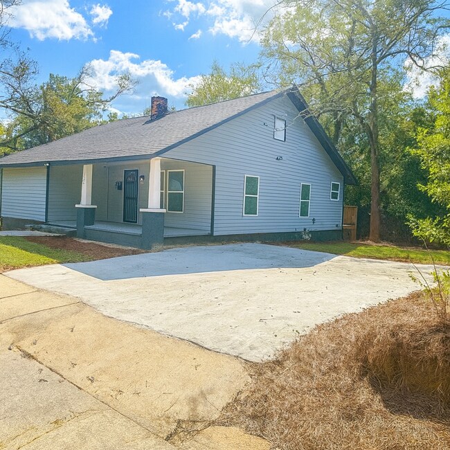 Building Photo - 260 Balkcom Ave