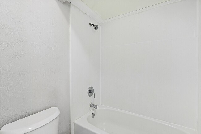 Building Photo - 17310 Nordway Dr