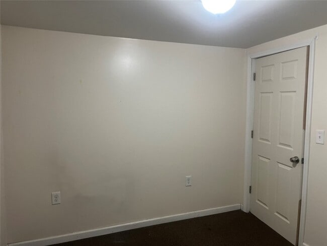 Building Photo - 75 N Baldwin St