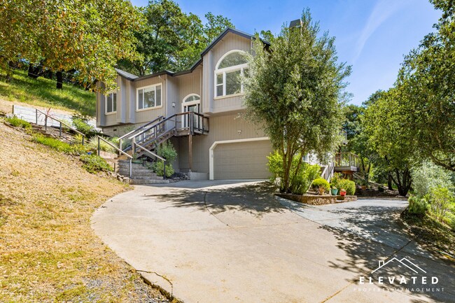 Building Photo - 9400 Chalk Hill Rd