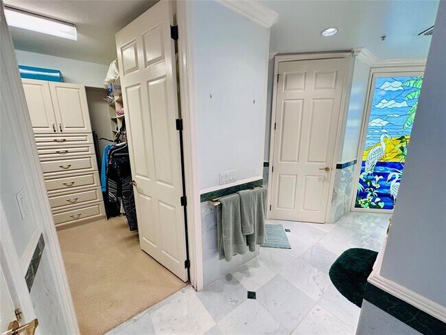 Building Photo - 6001 N Ocean Dr