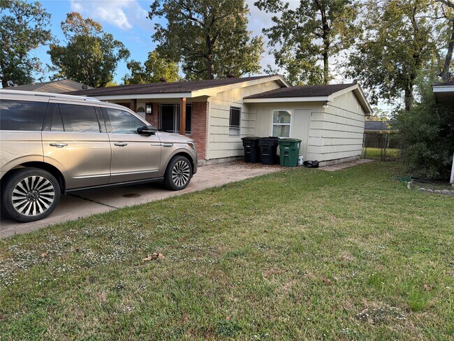 Building Photo - 7626 Rhobell St