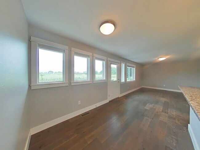 Building Photo - Stunning 3-bedroom, 2.5-bathroom condo with attached 2 stall garage!