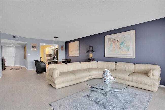 Building Photo - 1702 Andros Isle