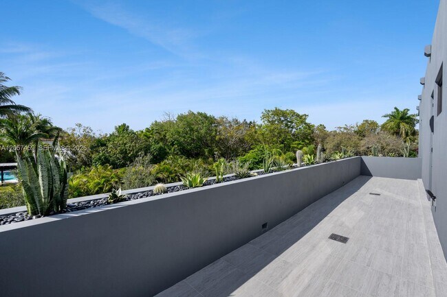 Building Photo - 5900 SW 129th Terrace
