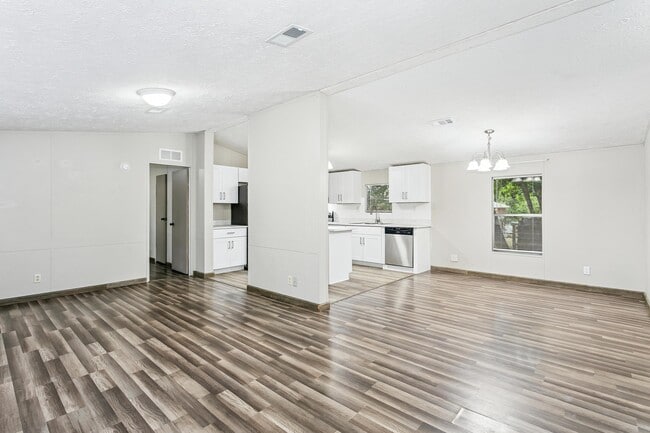 Building Photo - 223 Ajax Dr NW