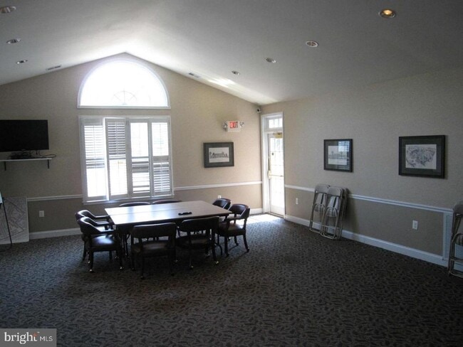 Building Photo - 4374 N Pershing Dr