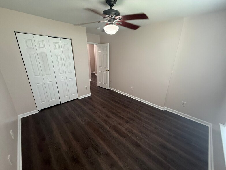 Building Photo - Room in Townhome on McGoogan Ln