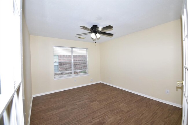 Building Photo - 3015 Glencullen Ln