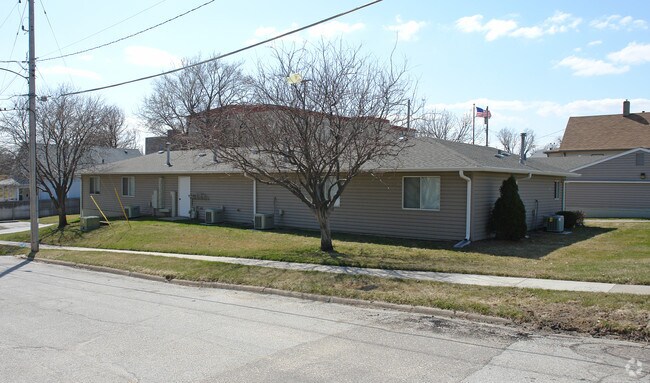 Building Photo - 2301 Deer Park Blvd