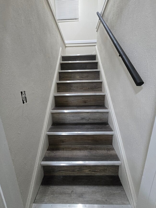 Building Photo - 16522 Murray Hill St