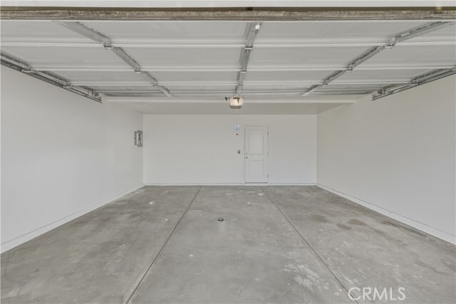 Building Photo - 1916 Cedar Ave