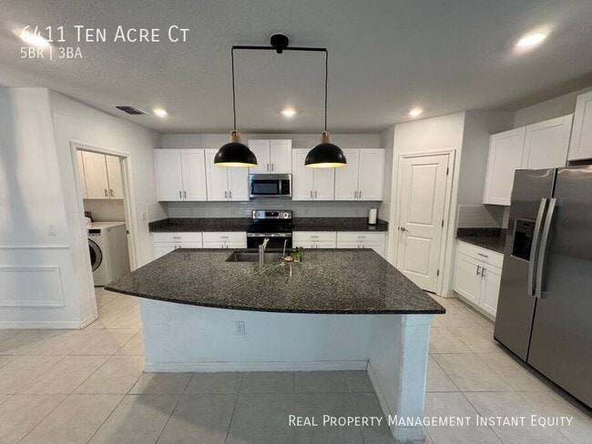 Building Photo - 6411 Ten Acre Ct