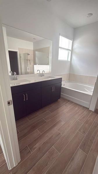 Building Photo - 8780 SW Kanner Hwy