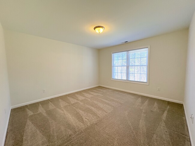 Building Photo - 14 Jackmia Way