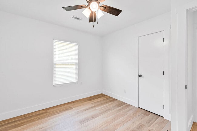 Building Photo - 374 Union Chapel Church Rd