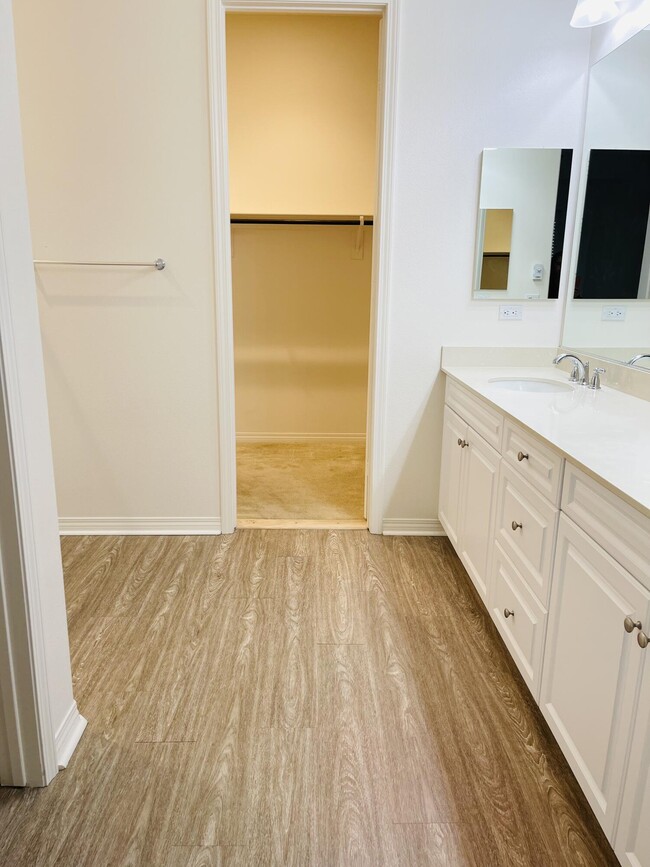 Building Photo - 85468 Treviso Dr