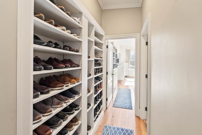 Building Photo - Logan Circle Condo