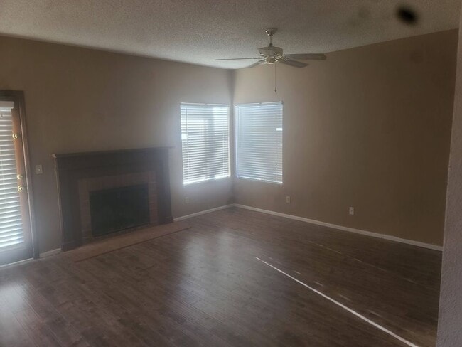 Building Photo - 16014 N 48th Pl