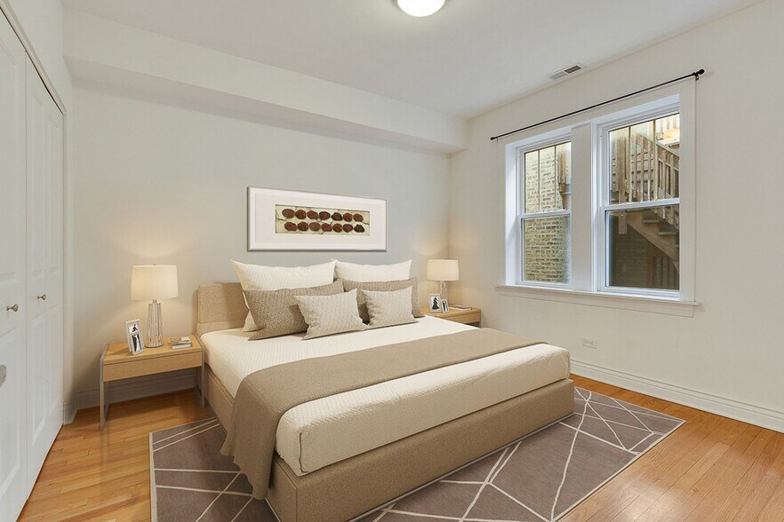 Building Photo - 4861 N Hermitage Ave