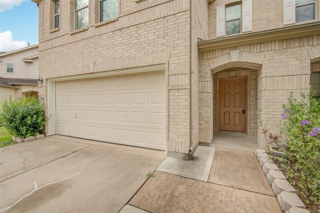 Building Photo - 8542 Village Rose Ln