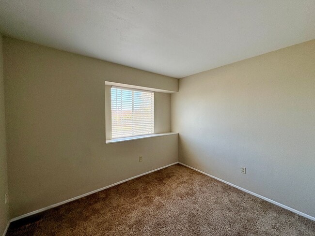 Building Photo - 4 Bedroom House Corner Lot