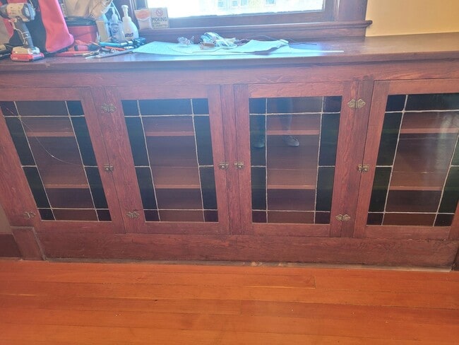 Building Photo - 3 bedroom 2 bath