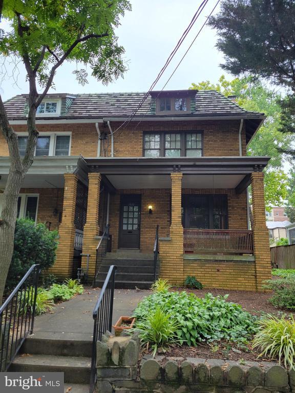 Building Photo - 3822 Veazey St NW