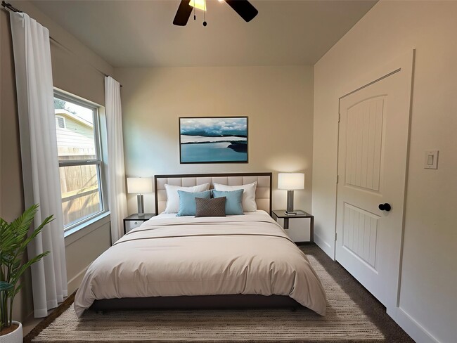 Building Photo - 243 Broadhurst Dr