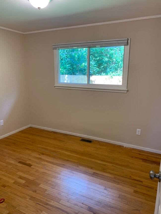 Building Photo - 1071 Westaire Way