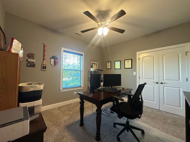 Building Photo - 225 Winding Creek Way