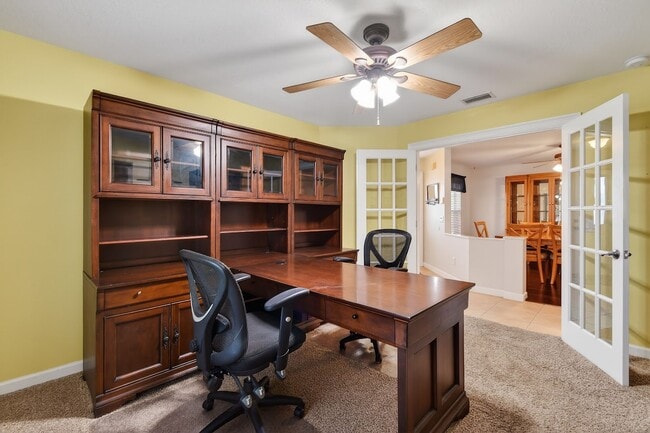 Building Photo - 3221 SE Quay St