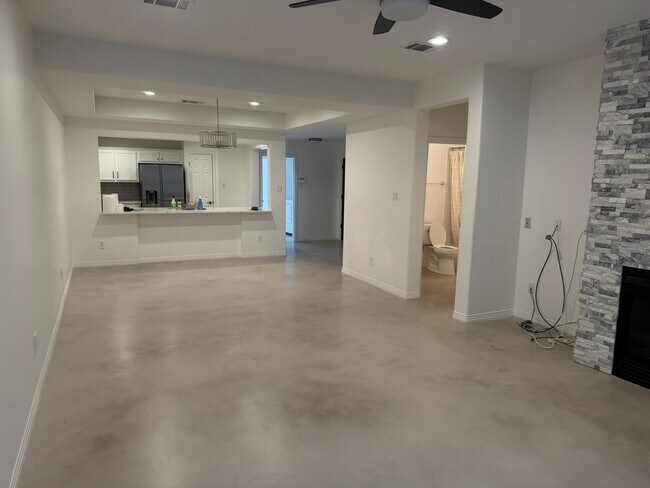 Building Photo - 10630 Morado Cir