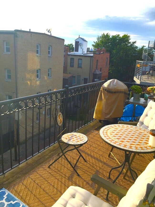 Building Photo - Logan Circle Light Filled One Bedroom with Den Loft with Balcony and Parking!