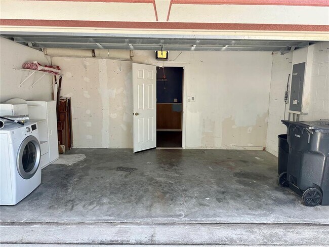 Building Photo - 11721 Ivy Flower Loop