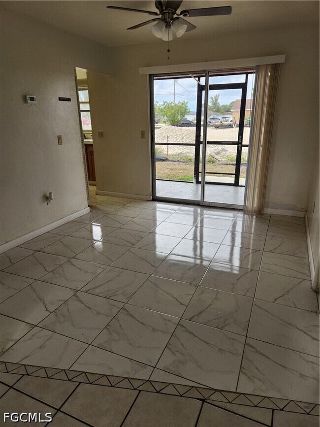 Building Photo - 107 SW 16th Terrace