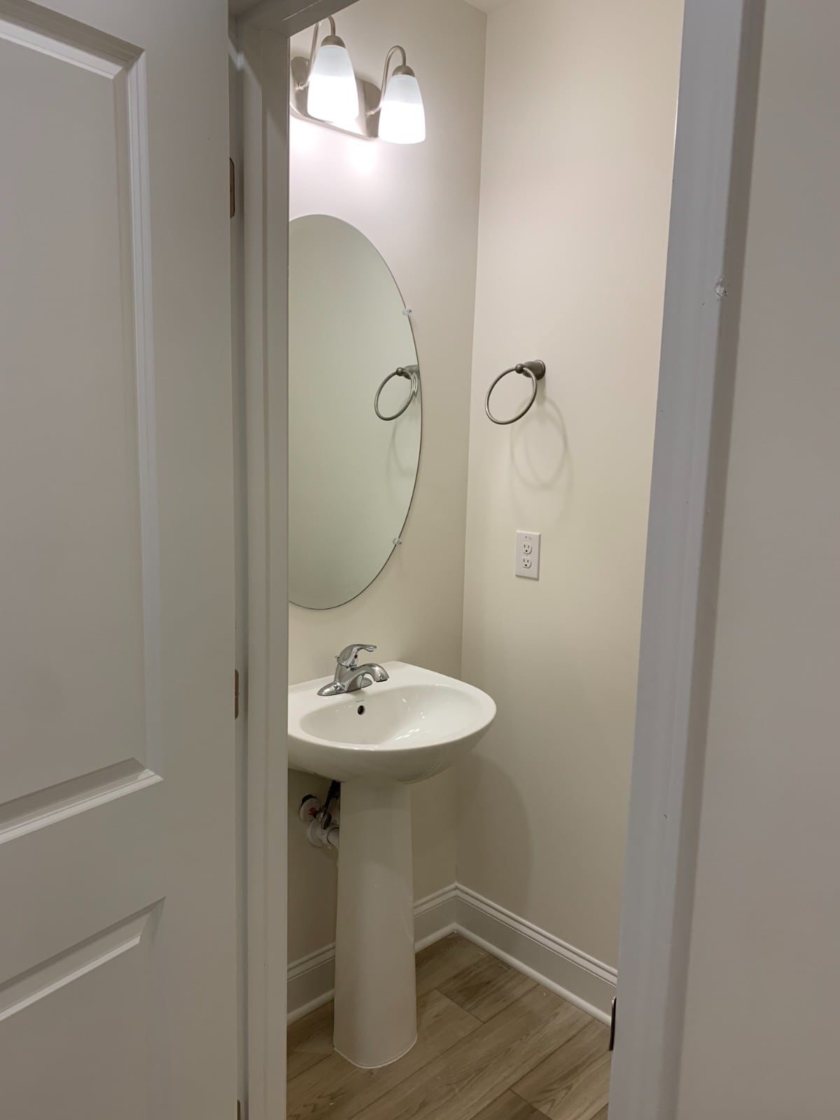 Half Bath - 2004 Solana Woods Dr