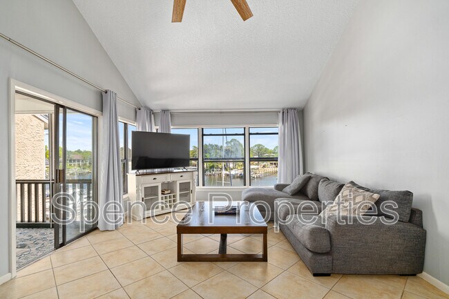 Building Photo - 300 Yacht Club Dr