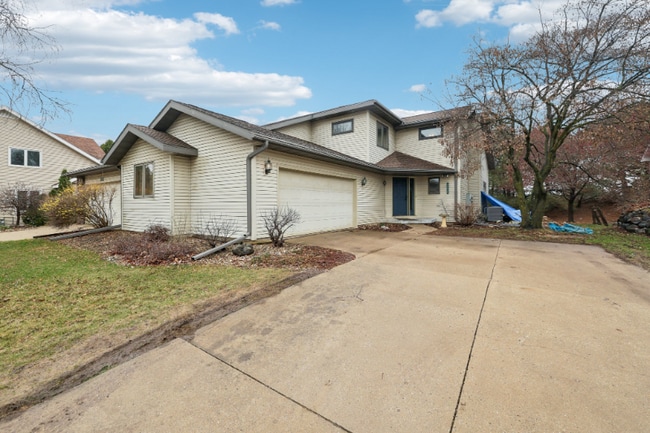 Building Photo - 1216 N High Point Rd