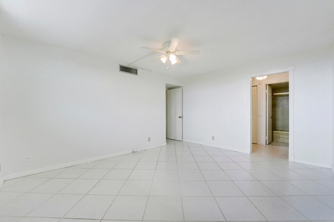 Building Photo - 6161 NW 2nd Ave