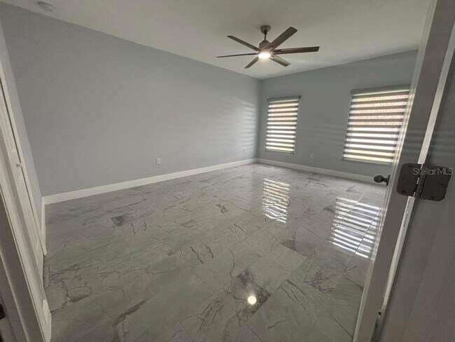 Building Photo - 1174 Haines Dr