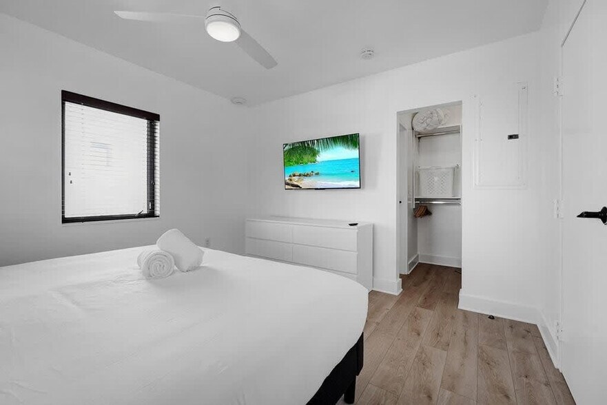 Building Photo - 333 Walnut St