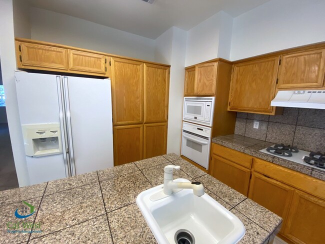 Building Photo - $6995-Amazing 4 Bed/3 Bath Home in Mtn. Vi...