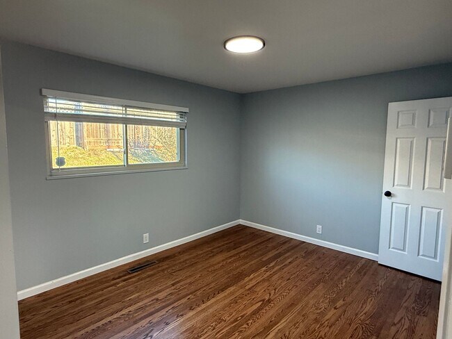Building Photo - Renovated 3-Bedroom Single Family Home in Pinole Available Now!!!