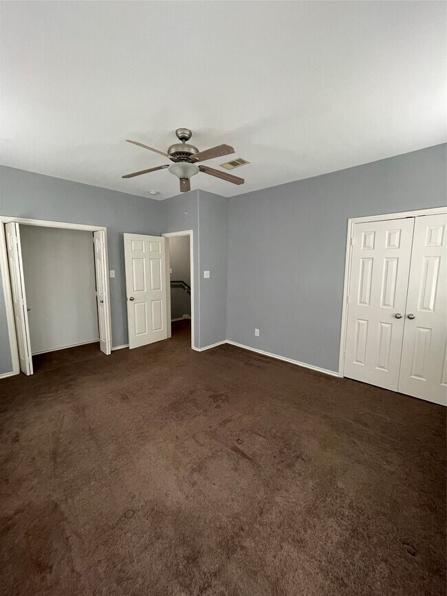 Building Photo - 2117 Kemah Village Dr