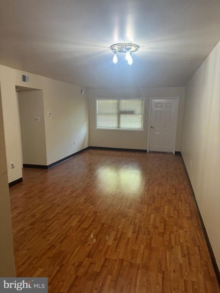 Building Photo - 2101 Cedar Run Dr