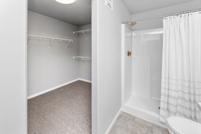 Building Photo - 4-bedroom, 3-bathroom South Fargo Single-Family Home w/ 2 Stall Garage