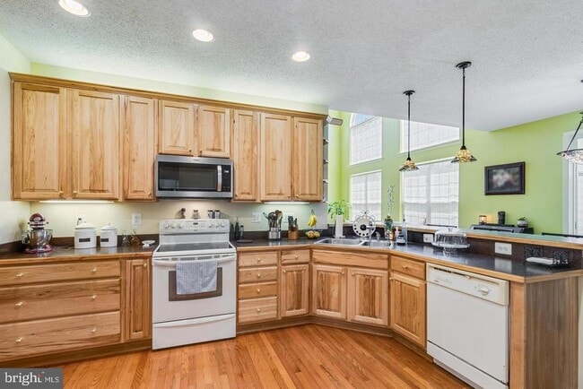 Building Photo - 25180 Pappys Way