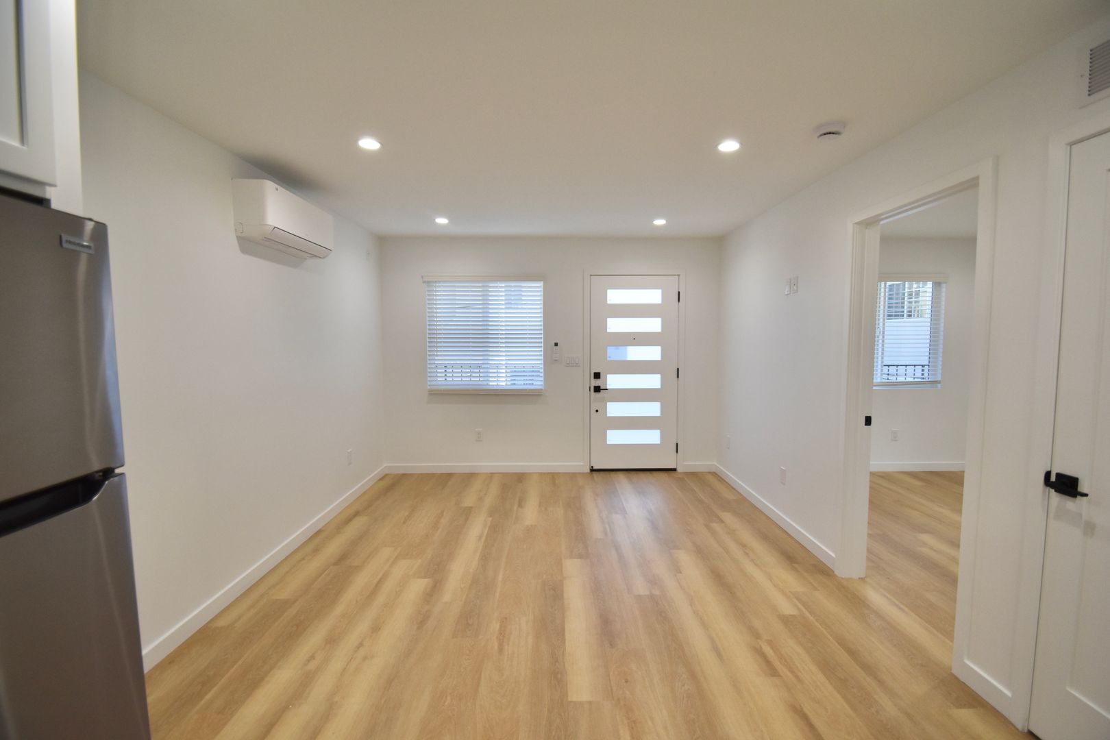 Building Photo - 14418 Dickens St